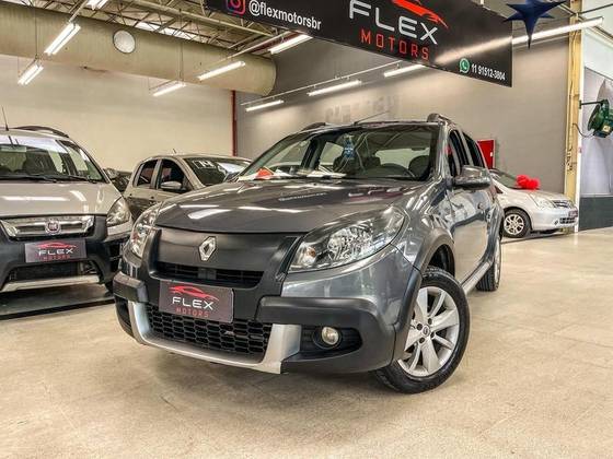 RENAULT SANDERO 1.6 STEPWAY 16V FLEX 4P AUTOMÁTICO